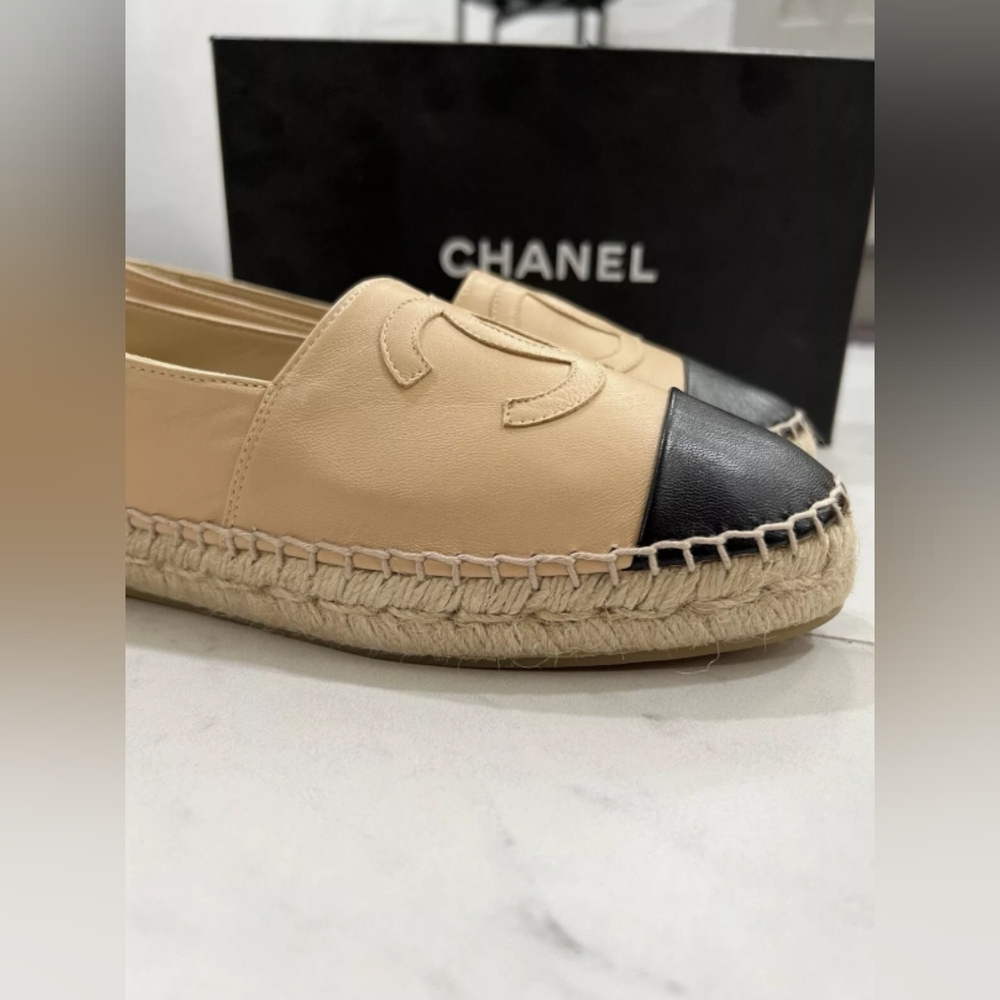 CHANEL Beige & Black Lambskin Espadrilles - Picture 5 of 8